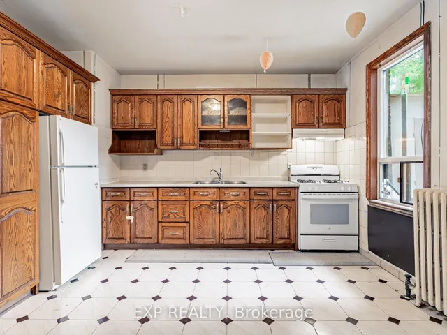 Additional image 11 of 235 Grace St