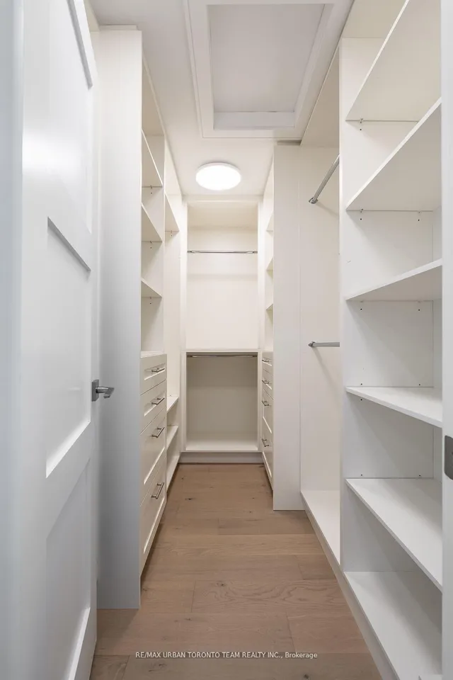 Additional image 24 of 26 Kalmar Ave