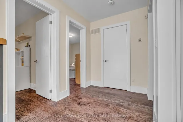 Additional image 23 of 7 Avalon Ave