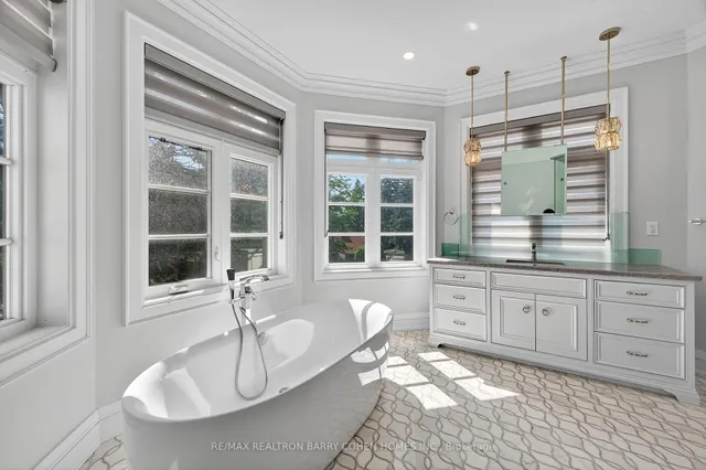 Additional image 28 of 18 Suncrest Dr