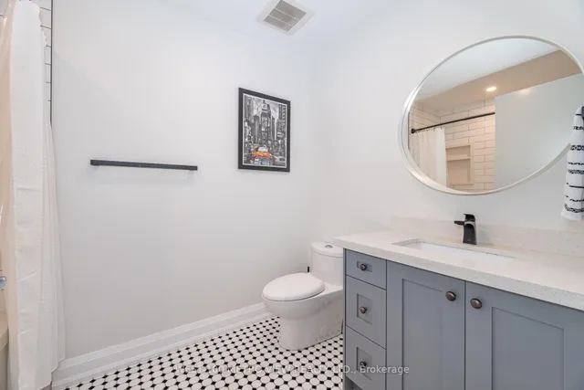 Additional image 22 of 700 King St Unit 710