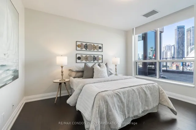 Additional image 38 of 230 Queens Quay Unit 1215