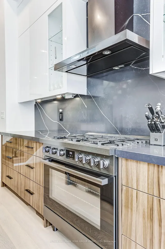 Additional image 15 of 109A Holborne Ave