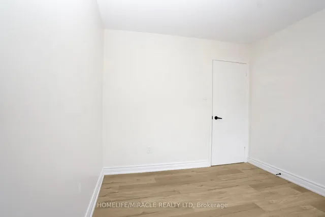 Additional image 18 of 66 Avening Dr