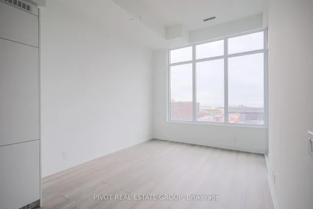 Additional image 4 of 285 Dufferin St Unit 715