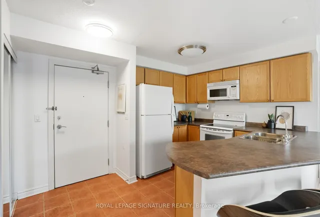 Additional image 2 of 935 Sheppard Ave Unit 402