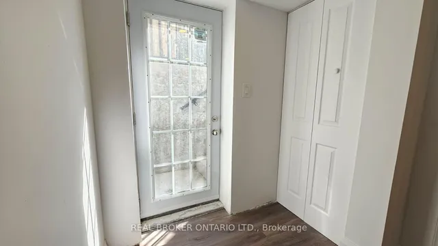 Additional image 36 of 54 Tower Dr