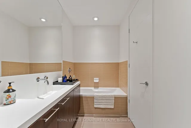 Additional image 30 of 66 Portland St Unit 201