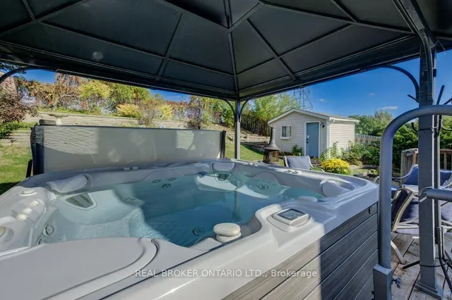 Additional image 27 of 144 Laurentian Dr