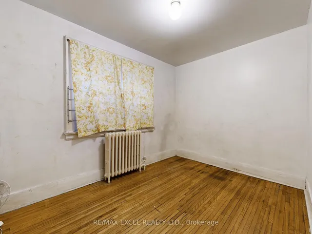 Additional image 6 of 449 Christie St