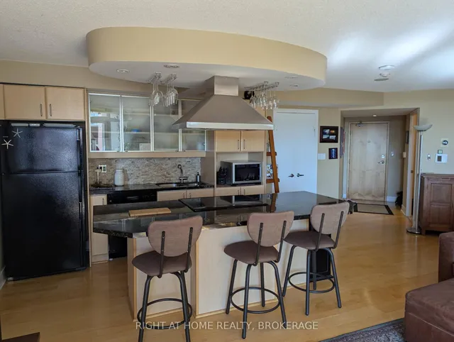 Additional image 4 of 550 Queens Quay W Quay Unit 608