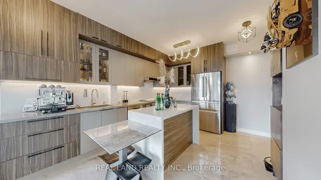 Additional image 16 of 33 Bay St Unit 1908