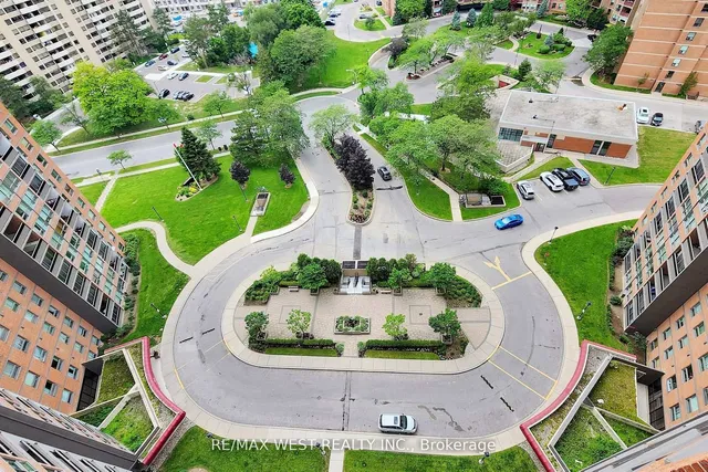 Additional image 33 of 627 The West Mall Unit 1810