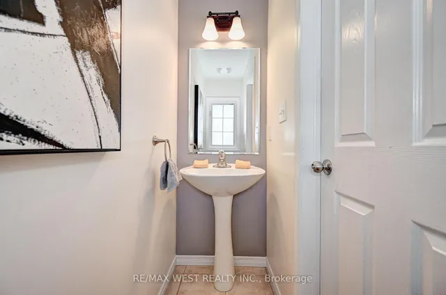 Additional image 17 of 21 Machado St