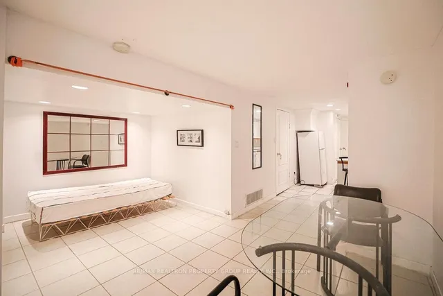 Additional image 31 of 141 Gerrard St