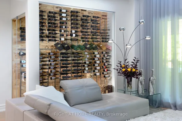 Additional image 8 of 1305 Royal York Rd