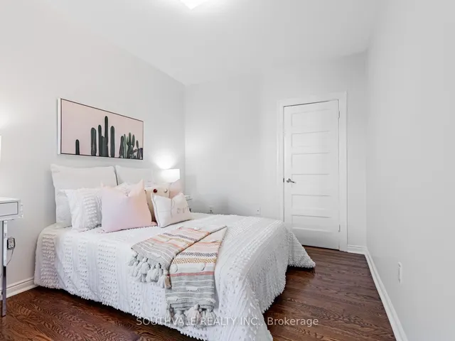 Additional image 23 of 104 Dearbourne Ave