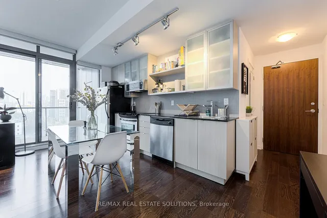 Additional image 4 of 33 Lombard St Unit 1603