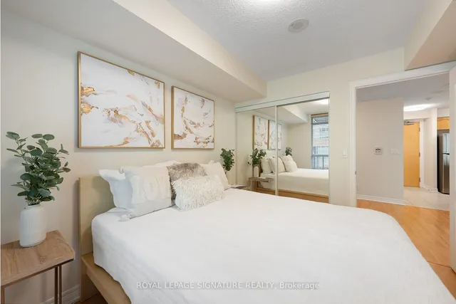 Additional image 37 of 212 Eglinton Ave Unit 605