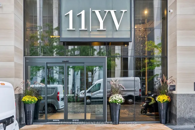 11 Yorkville Ave Unit 2113