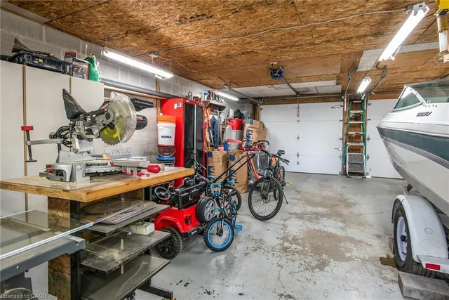 Additional image 47 of 77 Roberts Cres