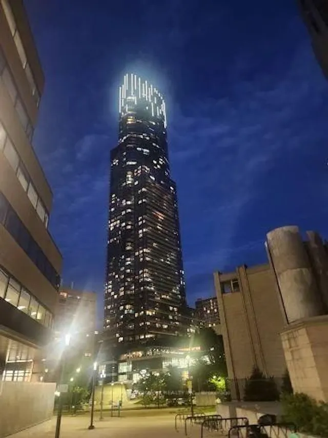 Additional image 3 of 386 Yonge St Unit 1708