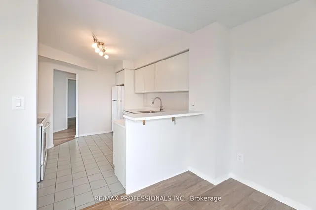 Additional image 13 of 2269 Lakeshore Blvd Unit 2004