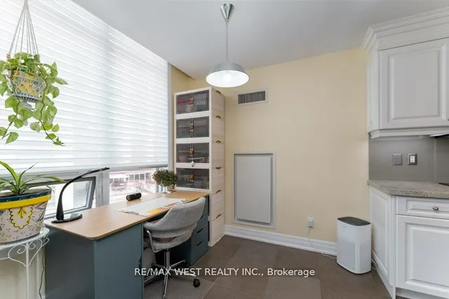 Additional image 24 of 15 Rean Dr Unit 407