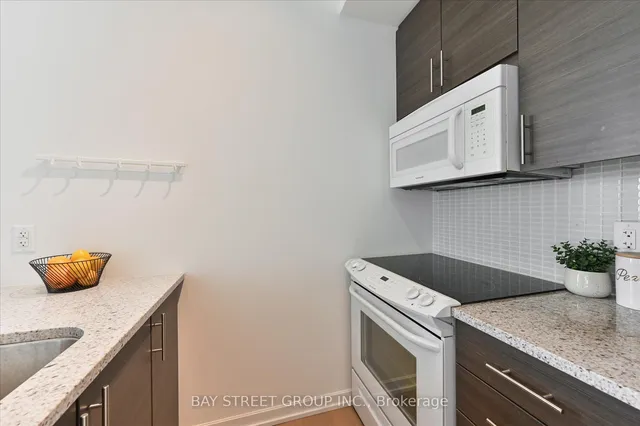 Additional image 13 of 70 Forest Manor Rd Unit 2202