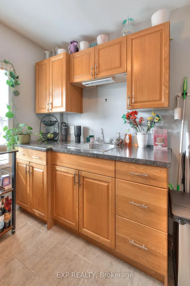 Additional image 23 of 50 Walnut St