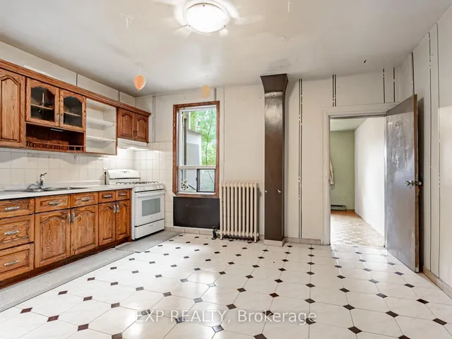 Additional image 10 of 235 Grace St