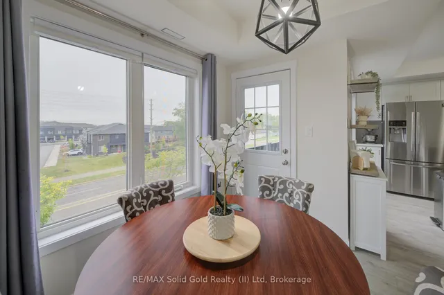 Additional image 17 of 160 Rochefort St Unit A4