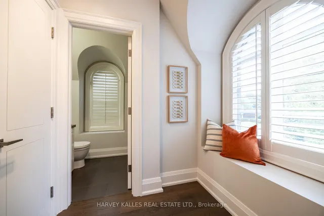 Additional image 32 of 14 Sulgrave Cres