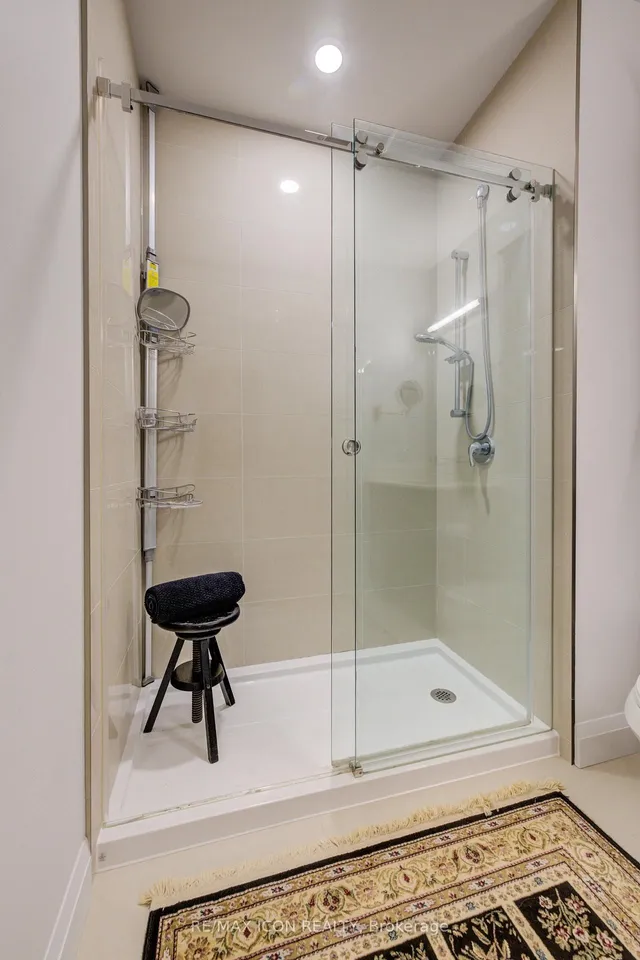 Additional image 20 of 399 Queen St Unit 417