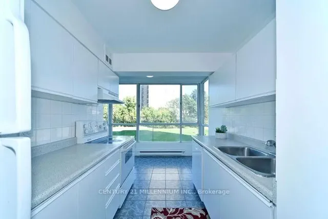 Additional image 20 of 3077 Weston Rd Unit 304