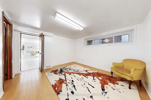 Additional image 27 of 78 Langholm Dr