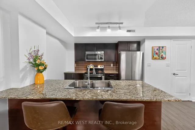 Additional image 29 of 14 Foundry Ave Unit 117