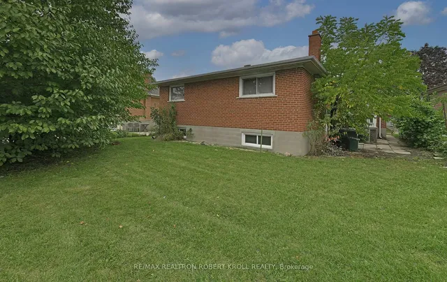 Additional image 24 of 32 Orangewood Cres