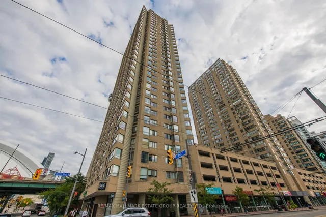 270 Queens Quay Unit 1102