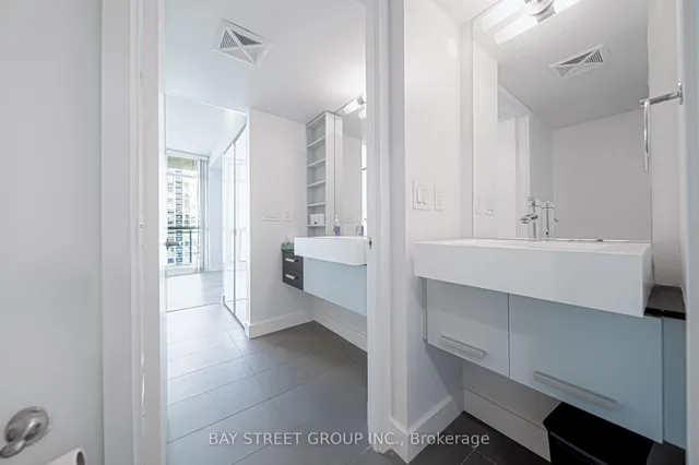Additional image 19 of 38 Dan Leckie Way Unit 2807