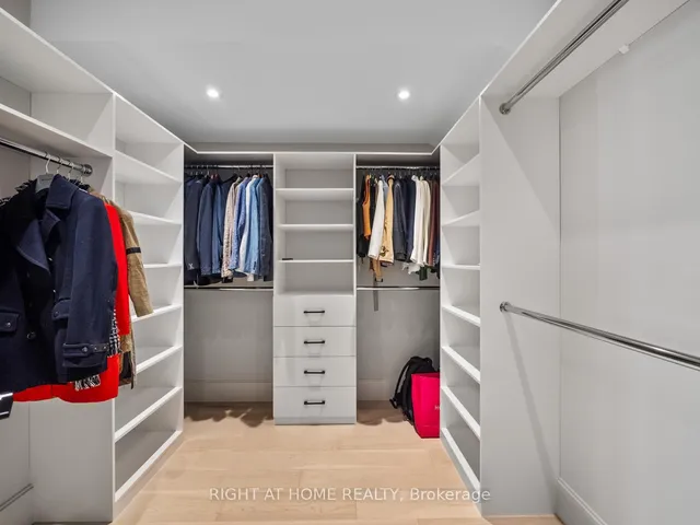 Additional image 32 of 57 Alameda Ave