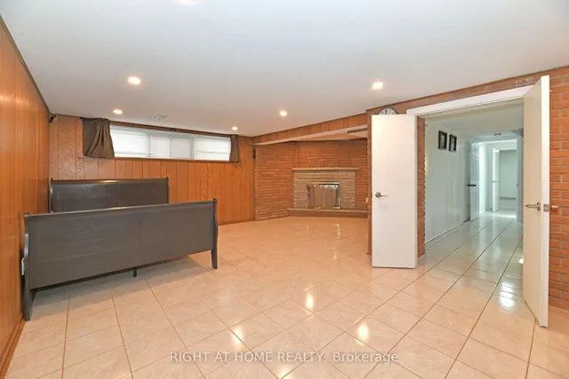 Additional image 17 of 1033 Islington Ave