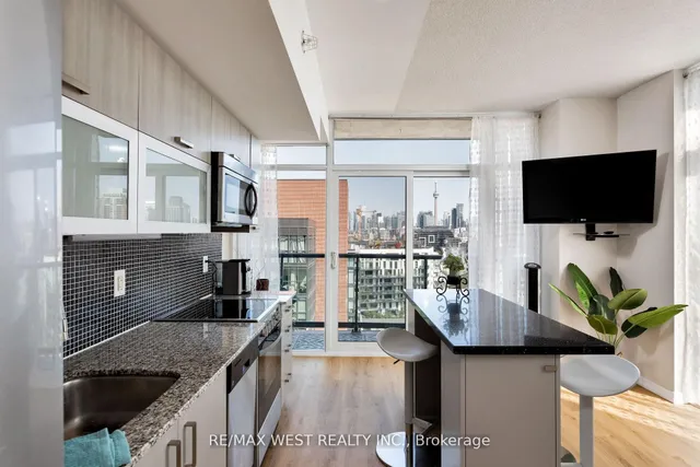 Additional image 13 of 36 LISGAR St Unit 1621E