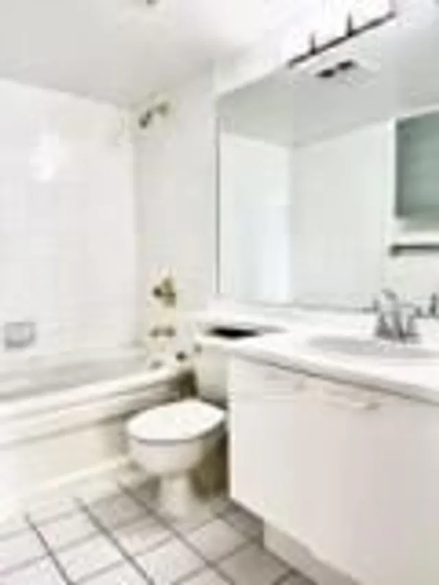 Additional image 15 of 28 Hollywood Ave Unit 708