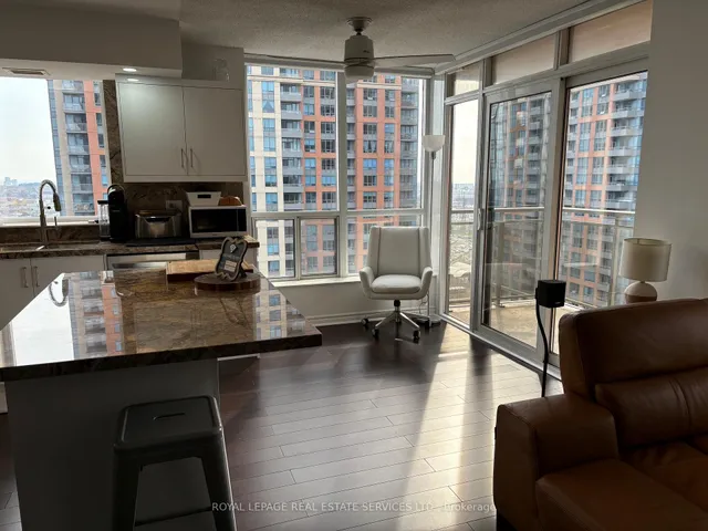 Additional image 4 of 5229 Dundas St Unit 1210