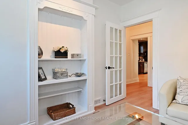 Additional image 28 of 38 Gates Ave