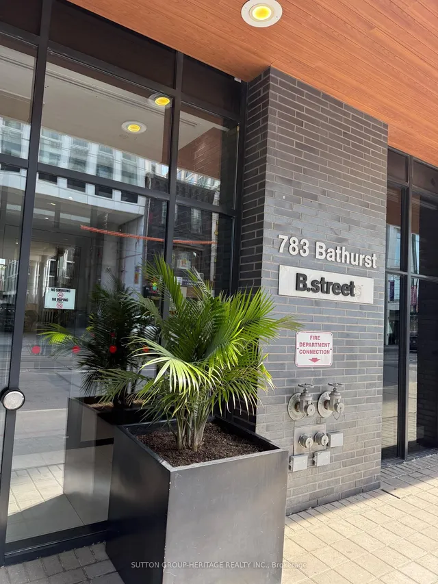 783 Bathurst St Unit 814