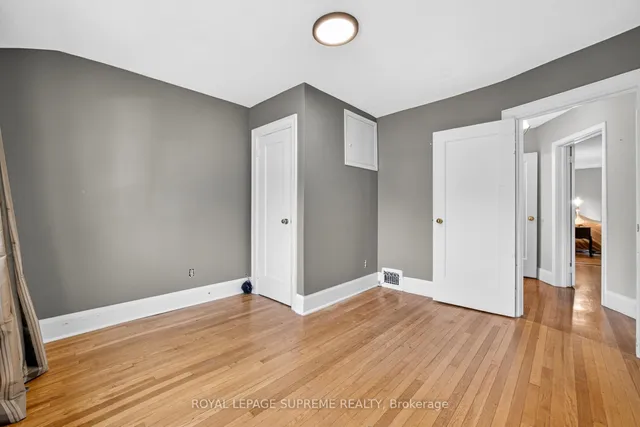 Additional image 36 of 10 King Street Cres