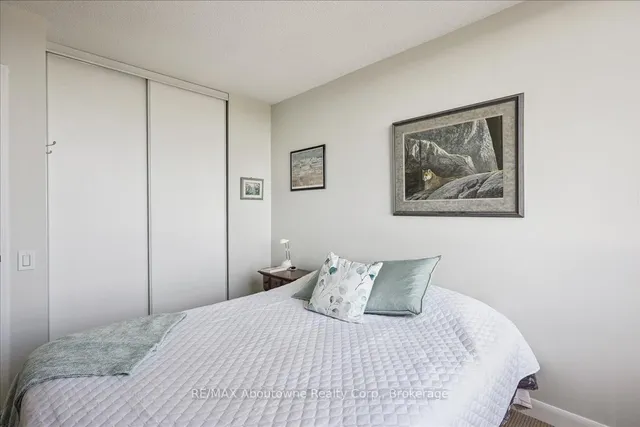 Additional image 25 of 33 Sheppard Ave Unit 2411