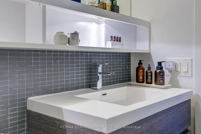 Additional image 21 of 1239 Dundas St Unit 204